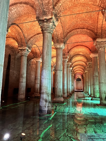 Image of the columns at Basilica Cistern