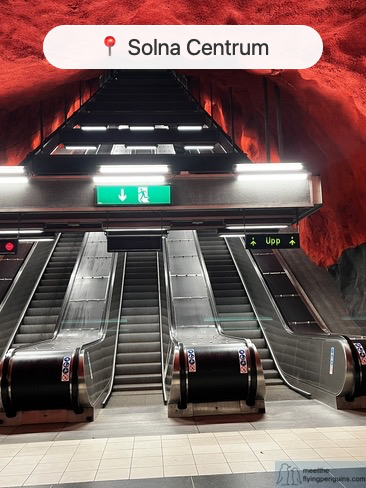 Caverna pintada en la estación Solna Centrum