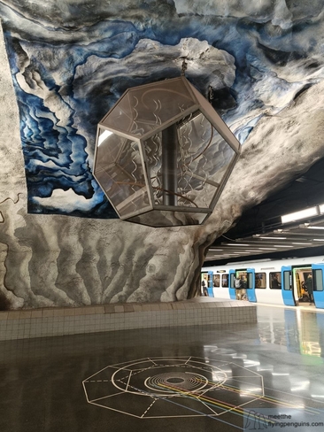 The dodecahedron at Tekniska högskolan metro station